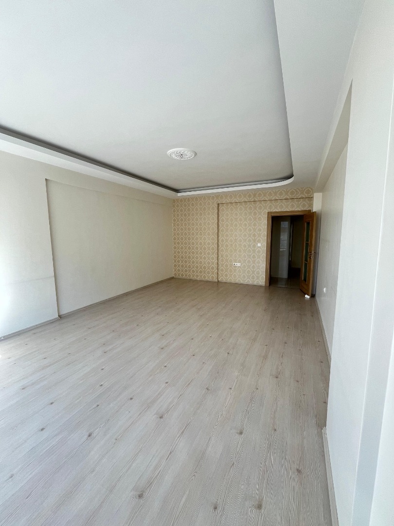KAYSERİ DEVELİ AŞAĞIEVEREK MAHALLESİ ANA CADDE ÜZERİNDE SATILIK DAİRE